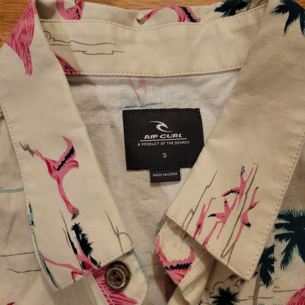 3 Ripcurl Shirts - Picture 3 of 7